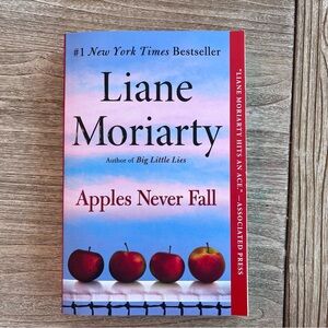 Apples Never Fall by Liane Moriarty paperback EUC book